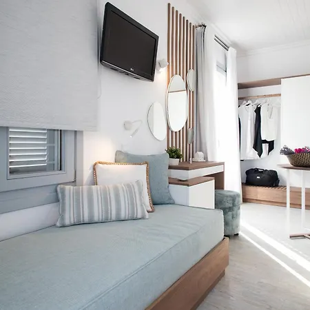 Aurora - & - Spetses Town